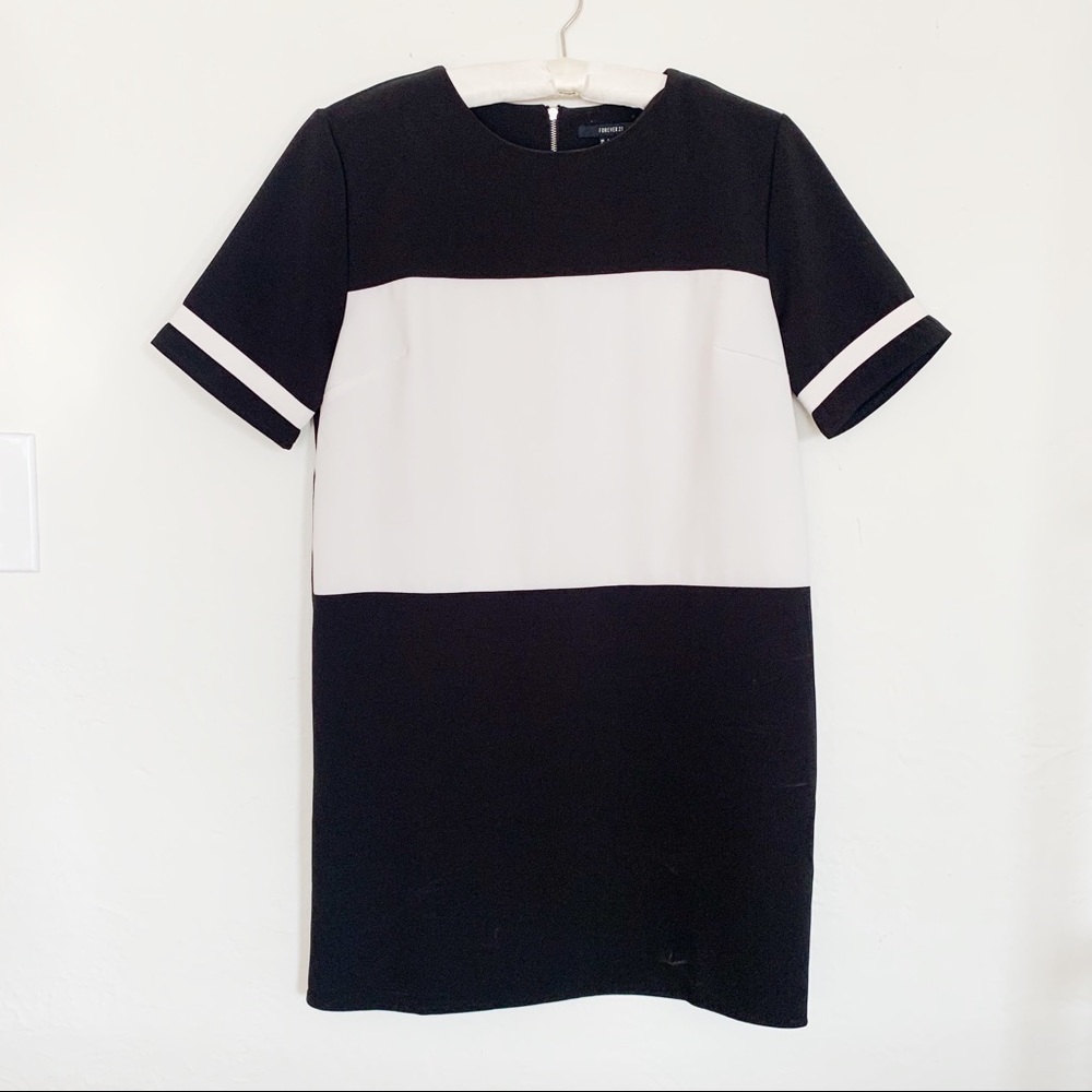 Forever 21 Black & White Short Sleeve Block Dress
